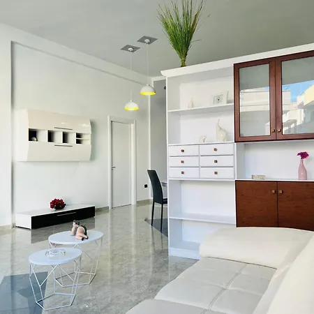 Tanza In Vetrina 2024 Holiday home *